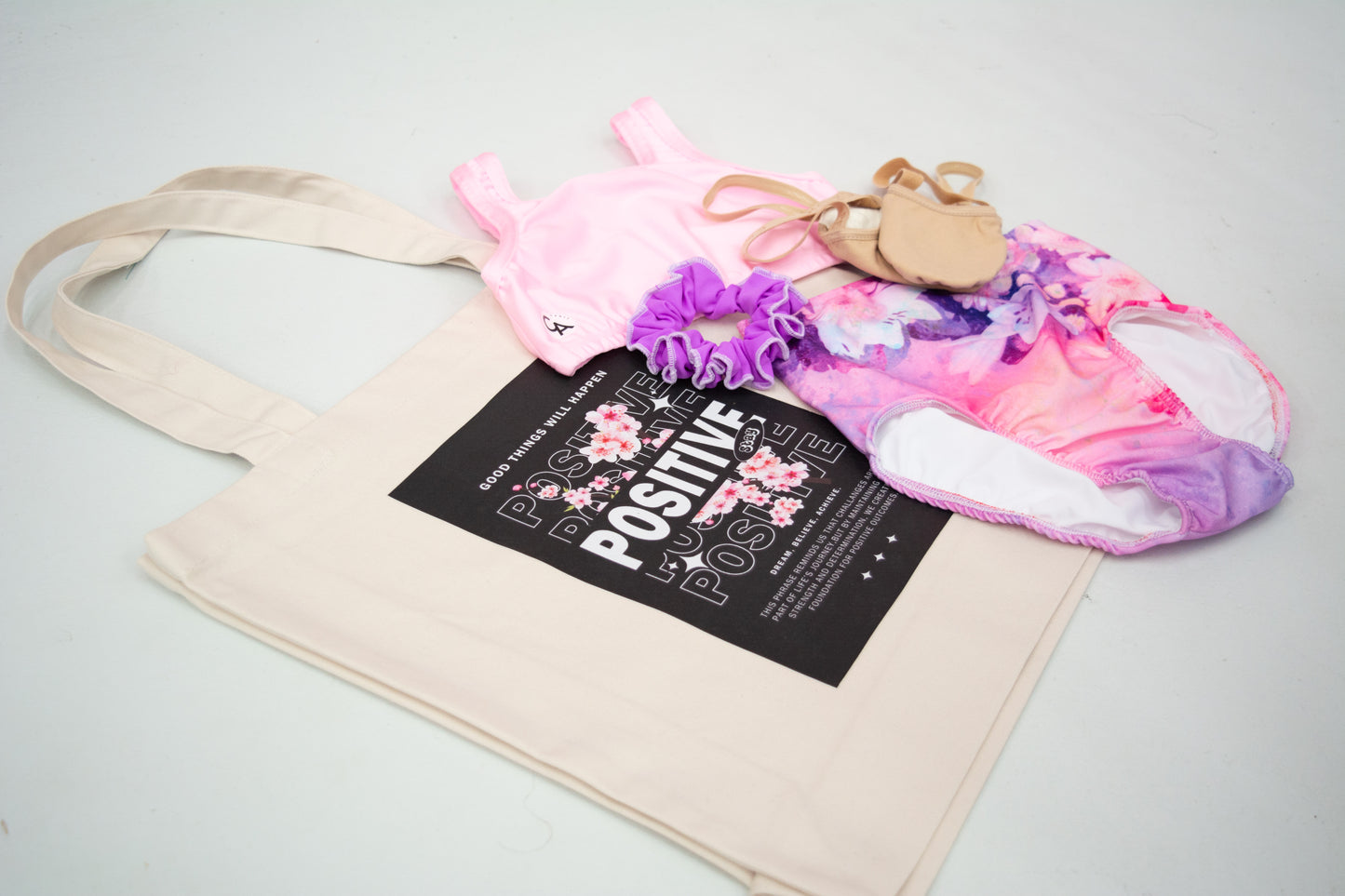 Chalk Active Tote Bags