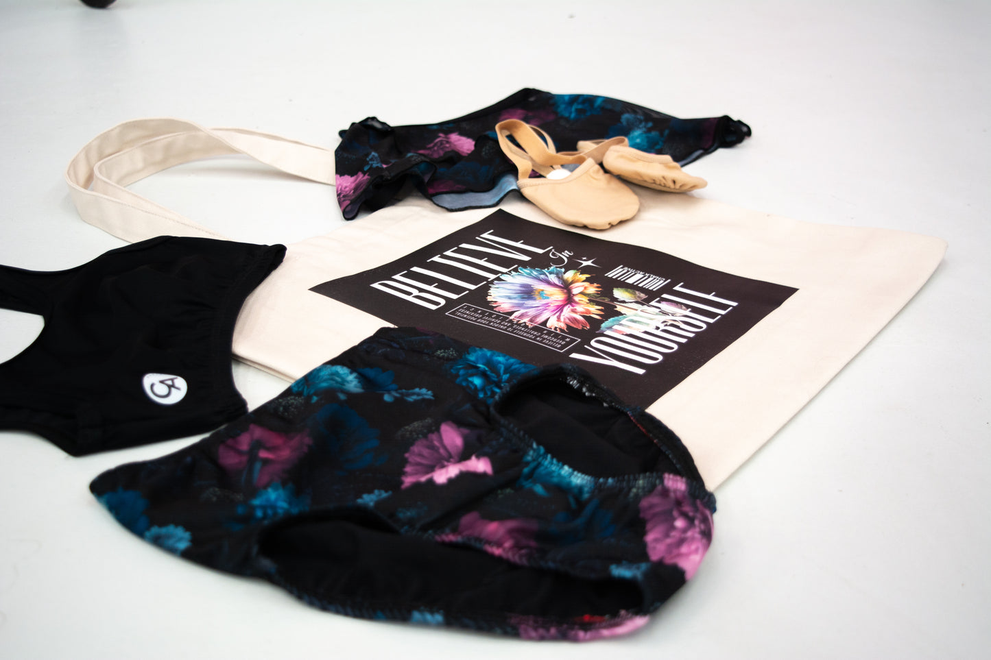 Chalk Active Tote Bags